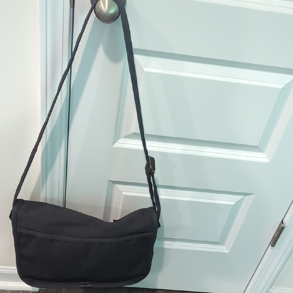 Boutique Black Messenger Bag w/Jewel Accents In Crown & Heart - Picture 9 of 17